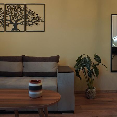Homesweethome Apartments Tesalonika Bagian luar foto