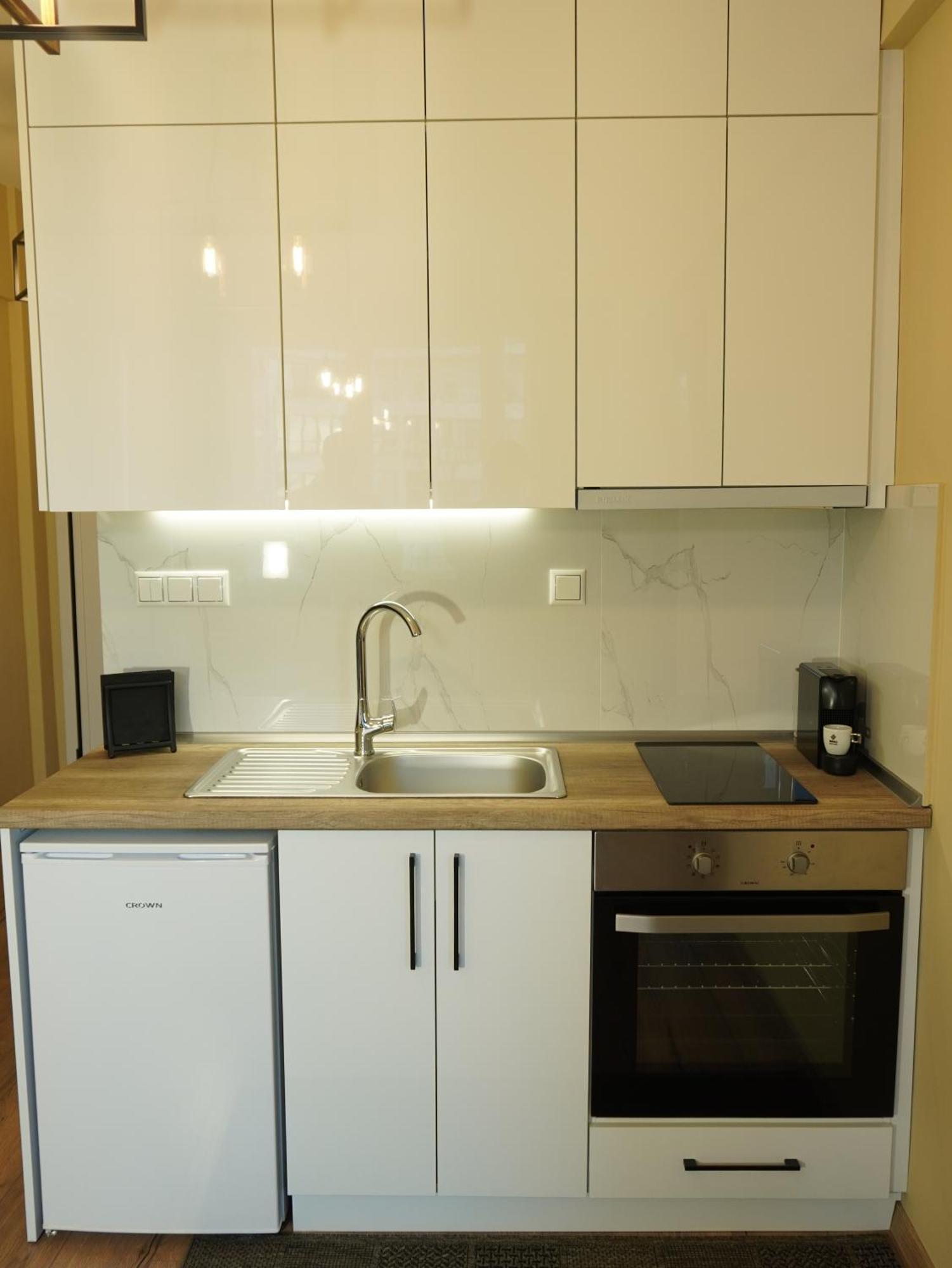 Homesweethome Apartments Tesalonika Bagian luar foto