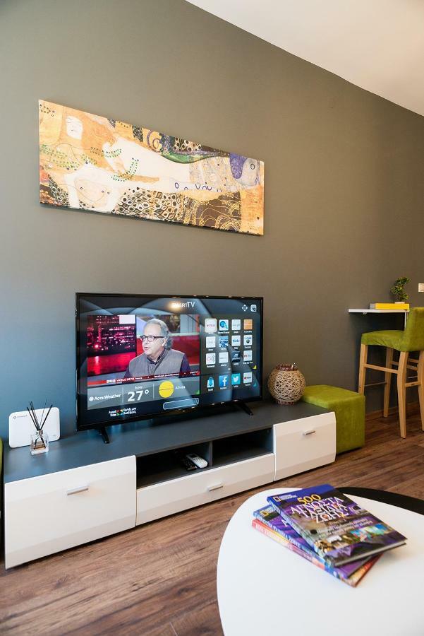 Homesweethome Apartments Tesalonika Bagian luar foto