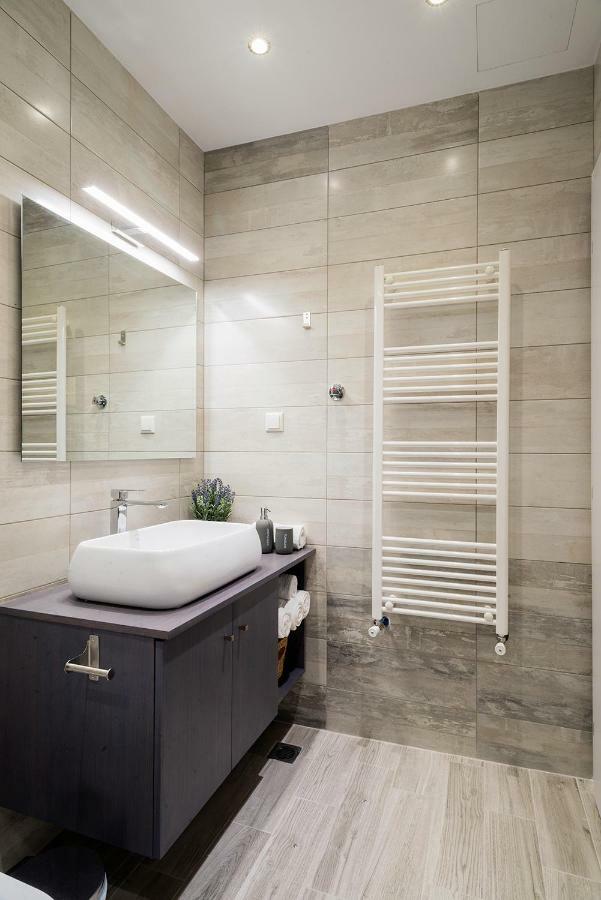 Homesweethome Apartments Tesalonika Bagian luar foto