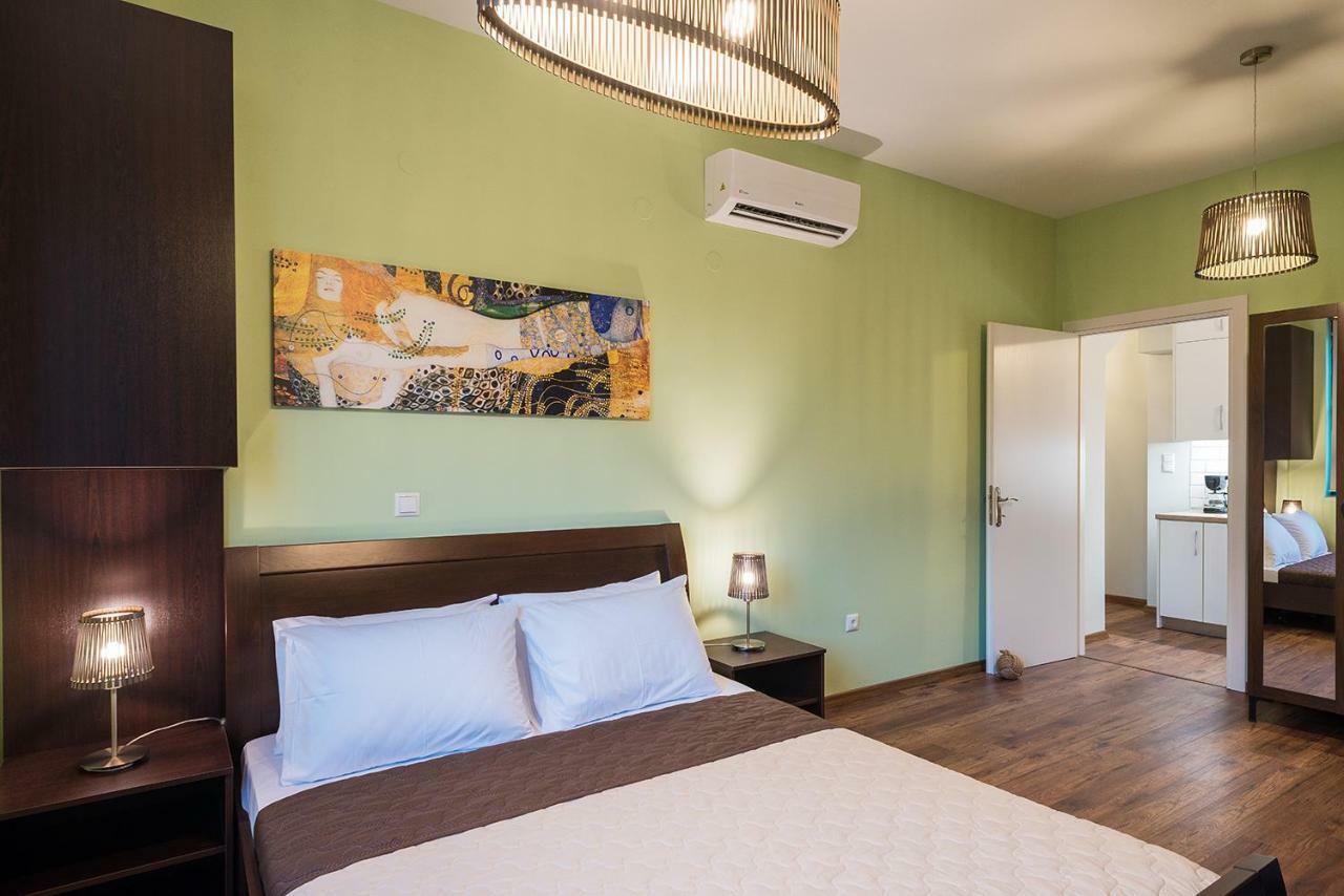 Homesweethome Apartments Tesalonika Bagian luar foto